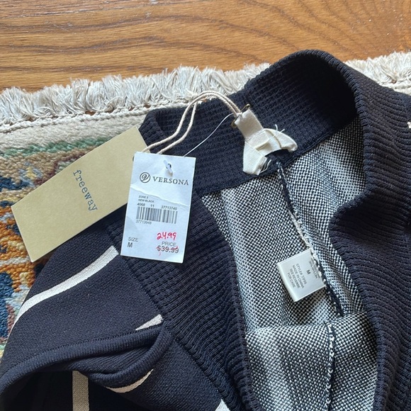 Women’s Medium cropped striped pants with tags - Picture 3 of 6